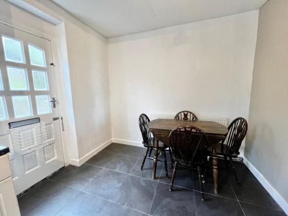 3 bed Terraced for sale Image 11