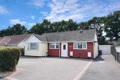 Woodlinken Close, Verwood, BH31 6BS