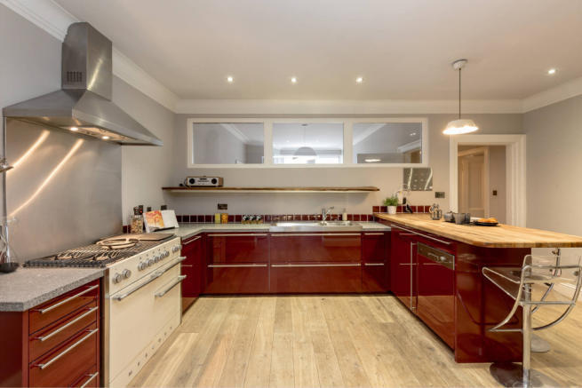 Kitchen 