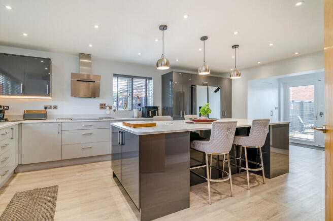8707529-interior1...