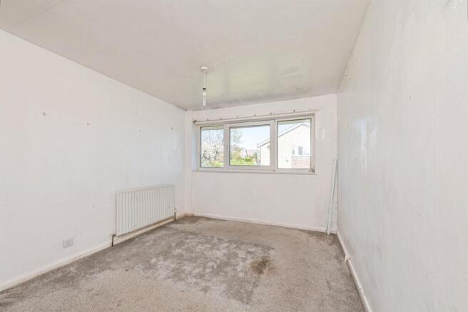 4 bed Semi-Detached for sale Image 10