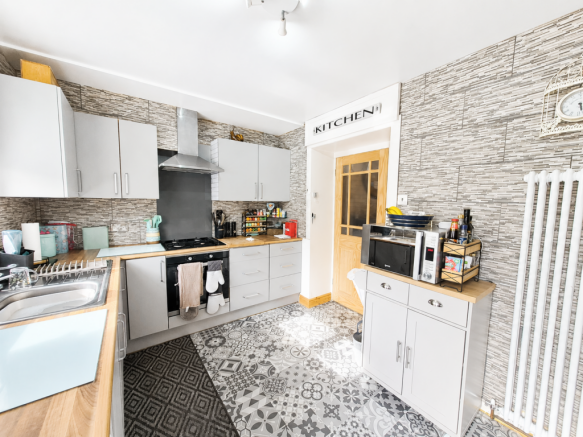 3 bed Terraced for sale Image 8