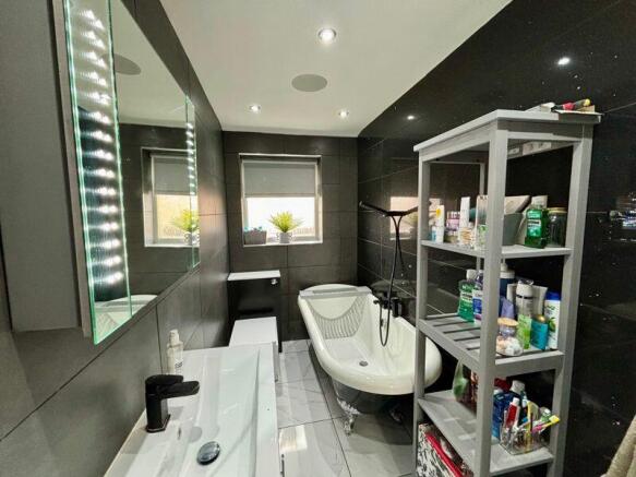 Photo 12
