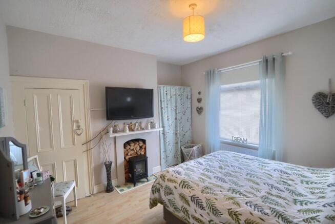3 bed Terraced for sale Image 8