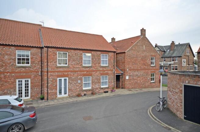 2 bed Flat to rent Image 8