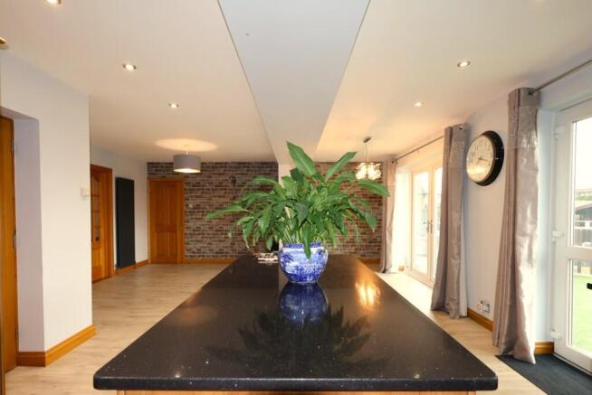28' Kitchen/ Family