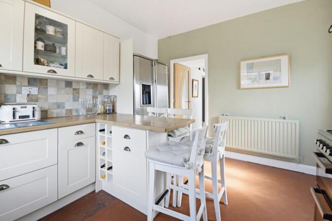 4 bed Semi-Detached for sale Image 9
