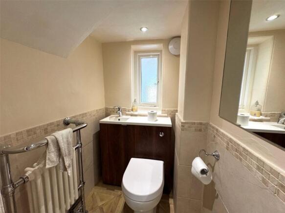 3 bed Detached to rent Image 6