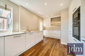 Flat 13, Gainsborough Court, College Road, London SE21 7LT