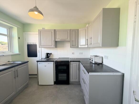 2 bed Flat to rent Image 5