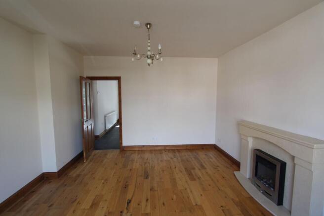 3 bed Semi-Detached to rent Image 5