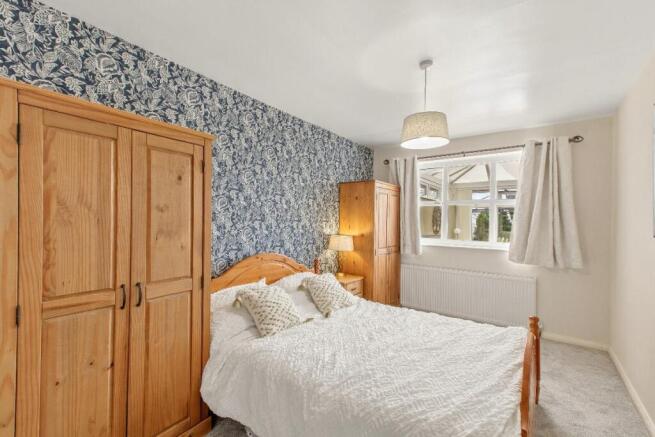 3 bed Bungalow for sale Image 12