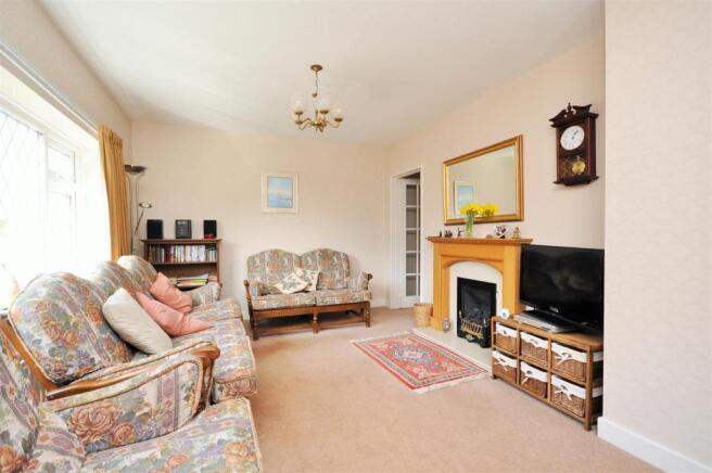 SITTING ROOM