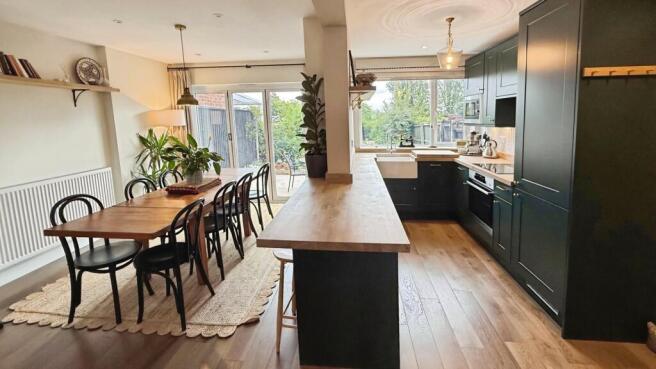 Kitchen & Diner