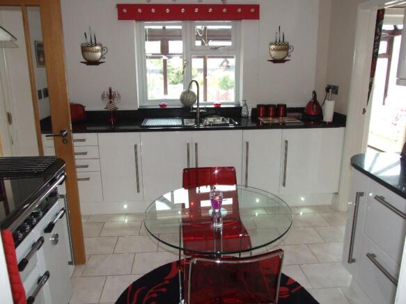 Kitchen/Breakfast Rm