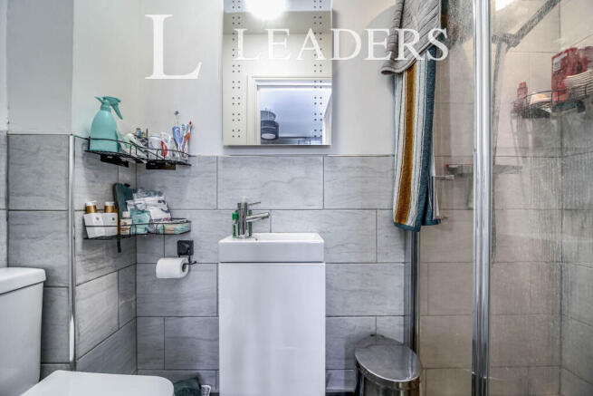 room 4 11 seaton dri