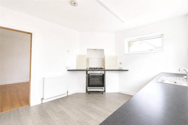 Peabody Road, Farnborough, Hampshire, GU14 photo 5