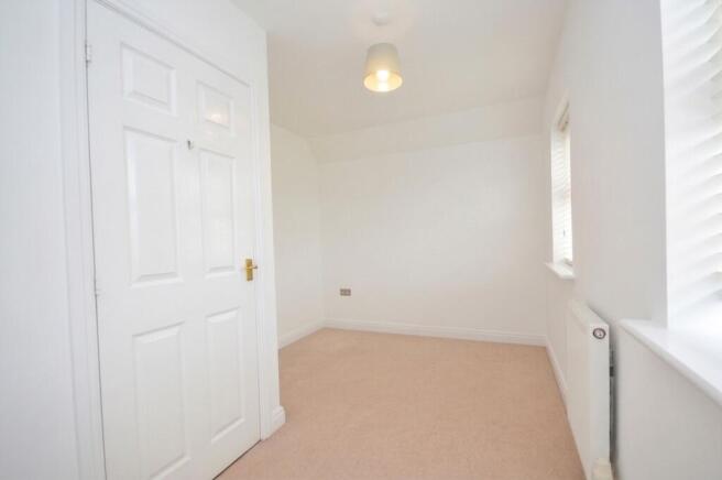 3 bed Terraced for sale Image 10