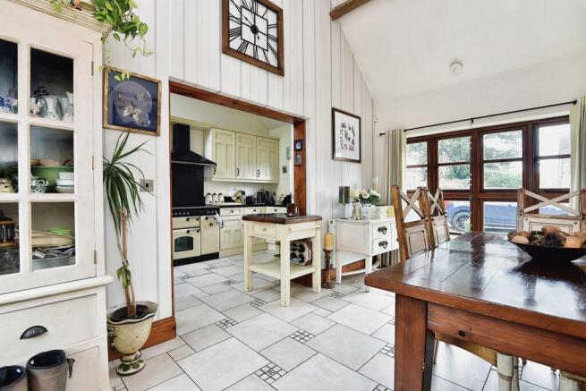 Dining Room: