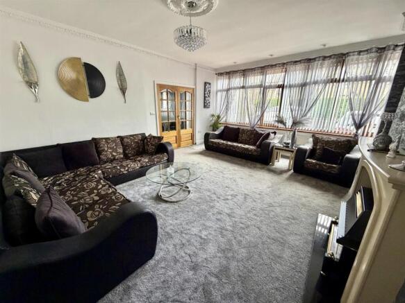 Bramleys Estate Agents - Huddersfield Road - Dewsb