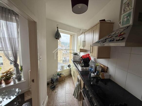 2 bed Flat for sale Image 4
