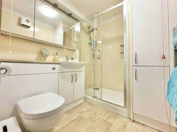 Shower Room.jpg
