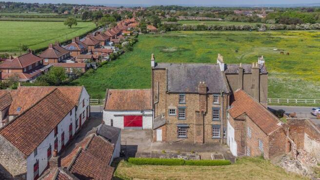 8 bed Character Property for sale Image 4