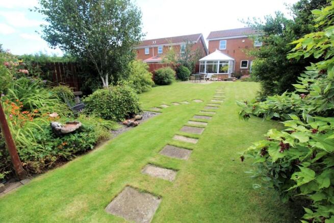 REAR GARDEN 3