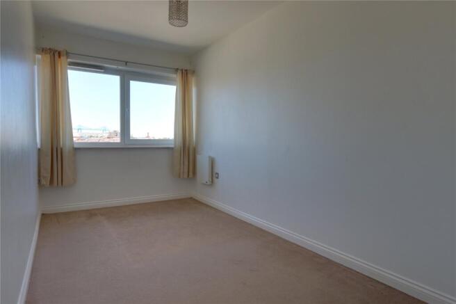 2 bed Flat to rent Image 5