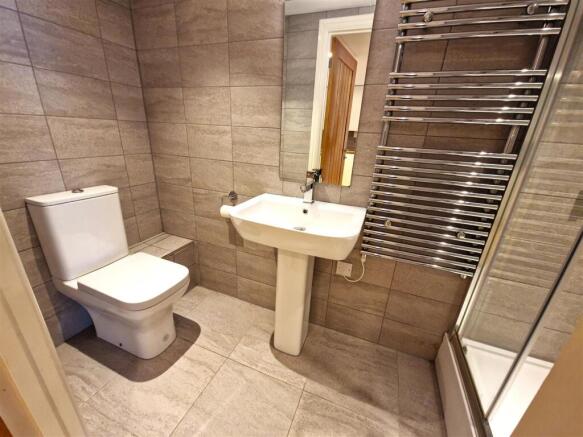 Church Court 1, Flat 1 - Bathroom.jpg
