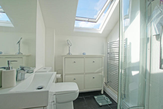 Master Bedroom En...