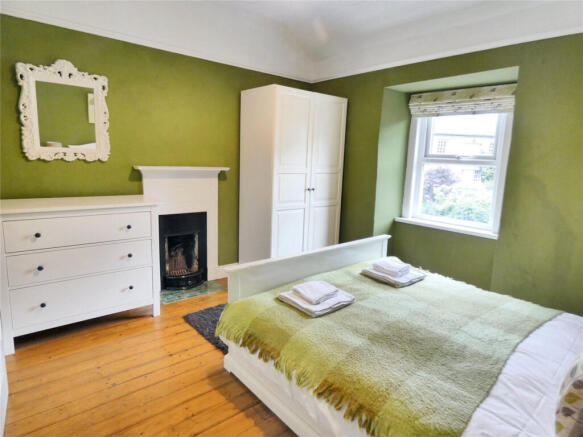 3 bed Terraced for sale Image 10