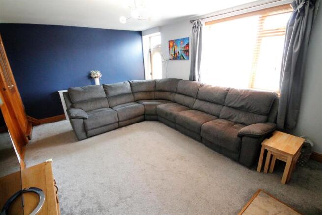 Further Living Room Image