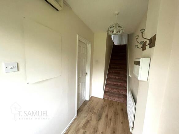 Hallway 2.JPG