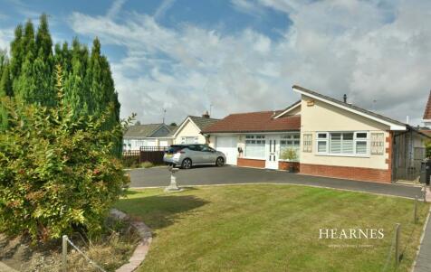 Martindale Avenue, Colehill, Dorset, BH21 2LE