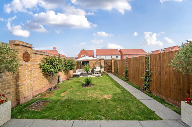 1330674-6-6895cd7...