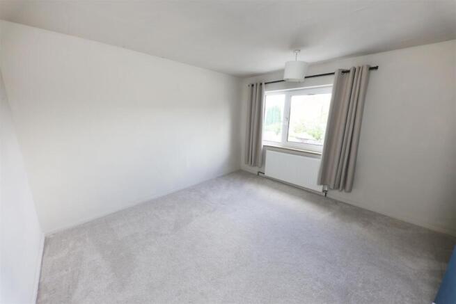 3 bed Semi-Detached for sale Image 12