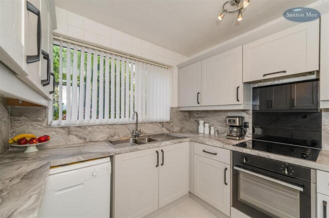 4 bed Link Detached House for sale Image 5