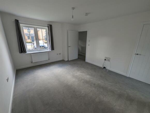 Living room Dining room 2.jpg