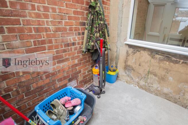 3 bed House for sale Image 12