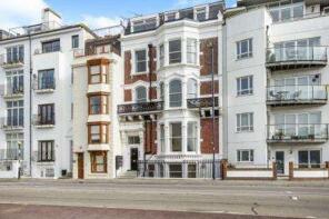 8, 29c Courtlands, Clarence Parade, Southsea PO5 2ET