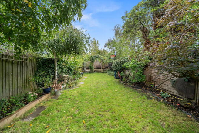 Chandos Road, London, NW2 4LT photo 4