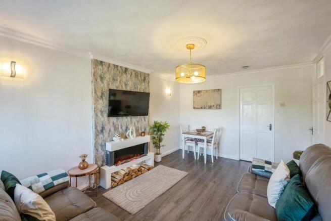 2 bed Semi-Detached for sale Image 5