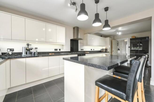 Kitchen / Dining