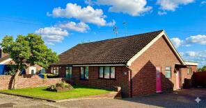 34, Hollingside Drive, Northampton NN2 7NN