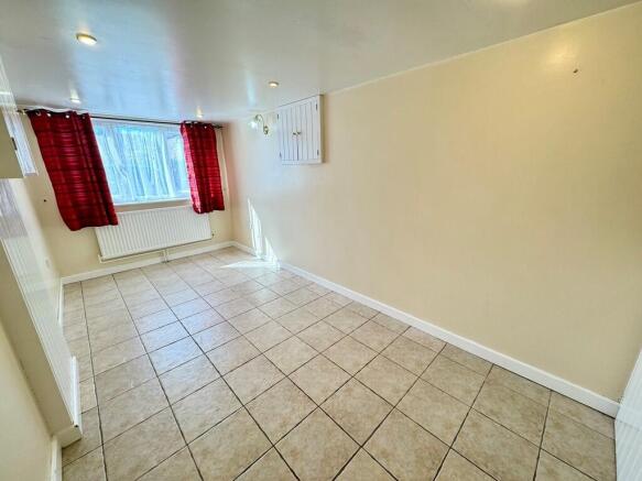 34 Goodhew Close ...