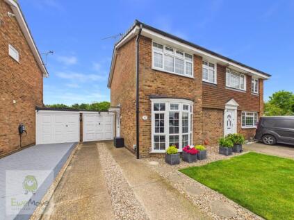 St. Johns Way, Borstal, Rochester, ME1 3NT