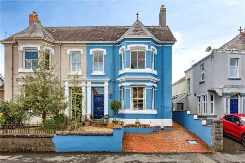 Crescent Road, Llandeilo, Carmarthenshire, SA19