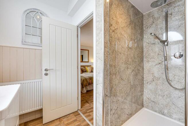 4J6A2605HDR-EditDoultonClose.Resized.jpg