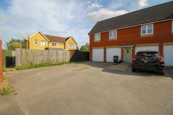 Garage & parking